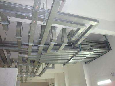 密集型母線槽的安裝.jpg 密集型母線槽的安裝.jpg