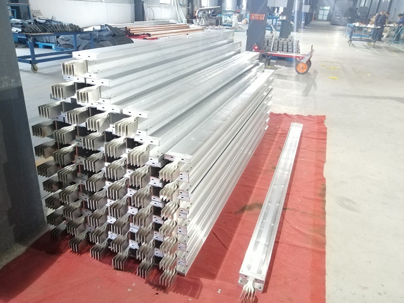 密集型母線槽電氣設備.jpg 密集型母線槽電氣設備.jpg