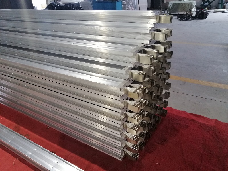 密集型母線槽.jpg 密集型母線槽.jpg